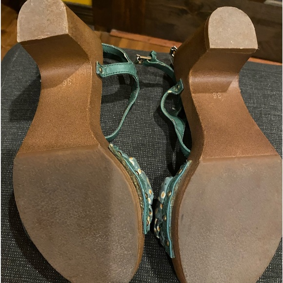 Stradivarius wooden clog sandals - Picture 5 of 6